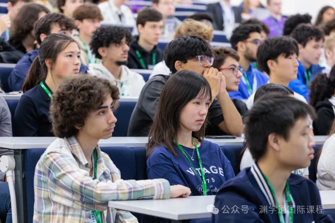 2024年爱丁堡大学招生统计已出！这26个专业根本没招中国大陆学生...