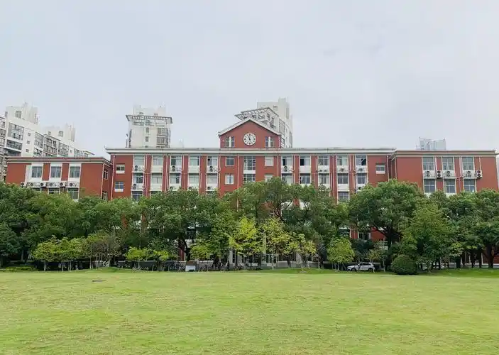 4月报名｜2025年上海大学悉尼工商学院-悉尼科技大学硕士预备班重磅招生！