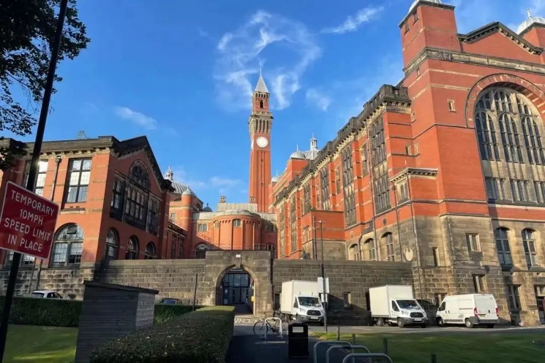 2025武汉大学新加坡国际名校大一课程定向班