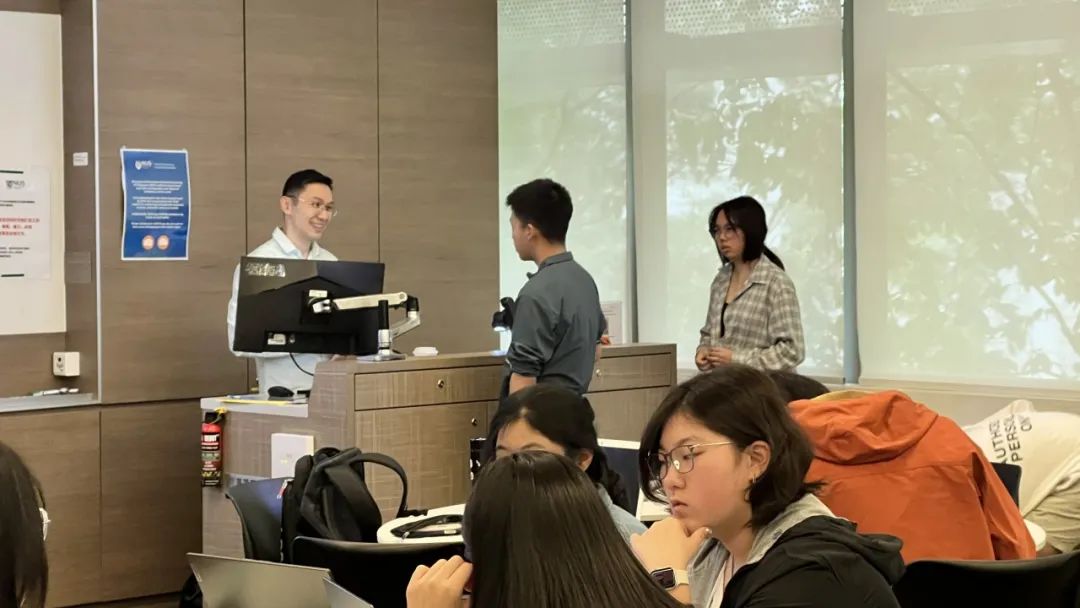 新加坡国立大学官方夏校：热申中仅限10-12年级！部分科目已满