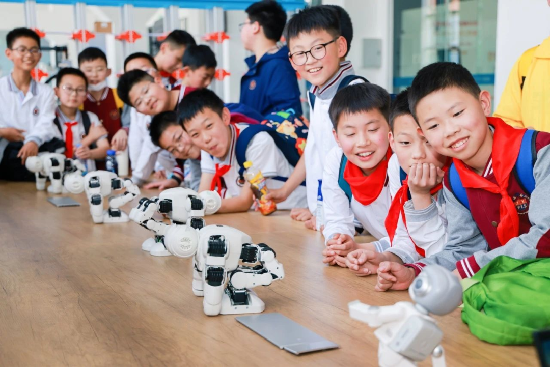 招生信息|彭州市嘉祥外国语学校2025年一年级、七年级招生简章