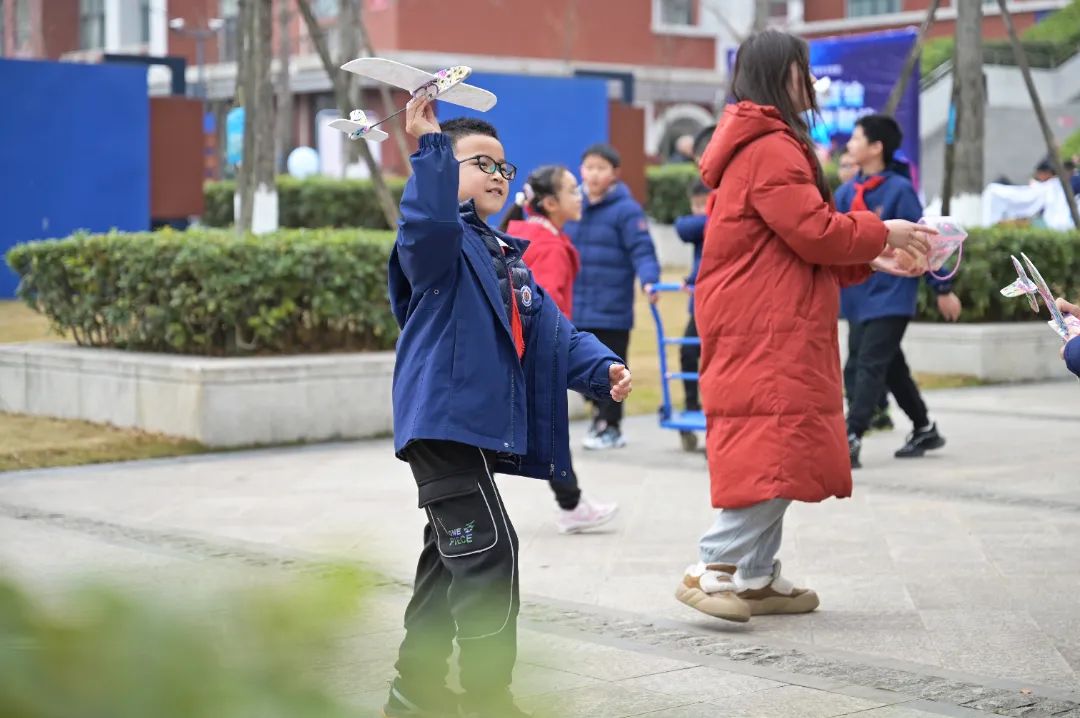 招生信息|彭州市嘉祥外国语学校2025年一年级、七年级招生简章