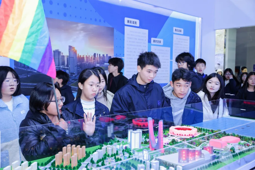 苏州香港DSE高中｜苏州市吴江区世恒学校香港DSE课程“港大班”2025年招生简章！