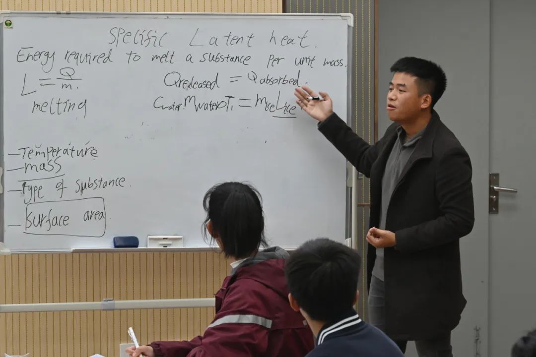 成都七中国际部2025-2026学年度招生简章