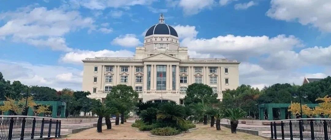上海 2+2 国际本科国内过渡 + 海外直申 最高可对接QS前100名大学！