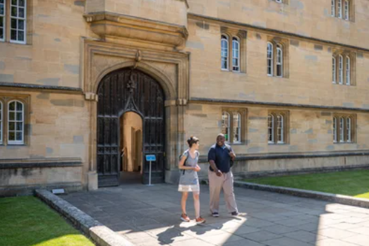 牛津大学32所学院录取冷知识：有的专收学霸，有的偏爱怪才