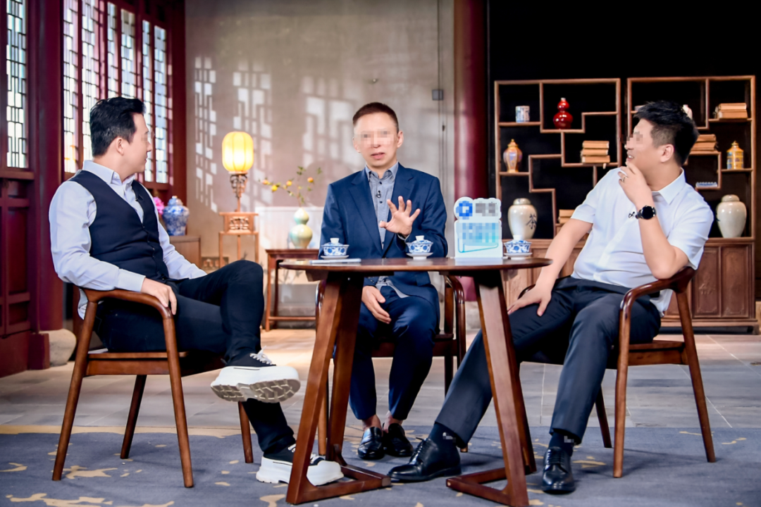 全网热议！高考700分和700万你选哪个？