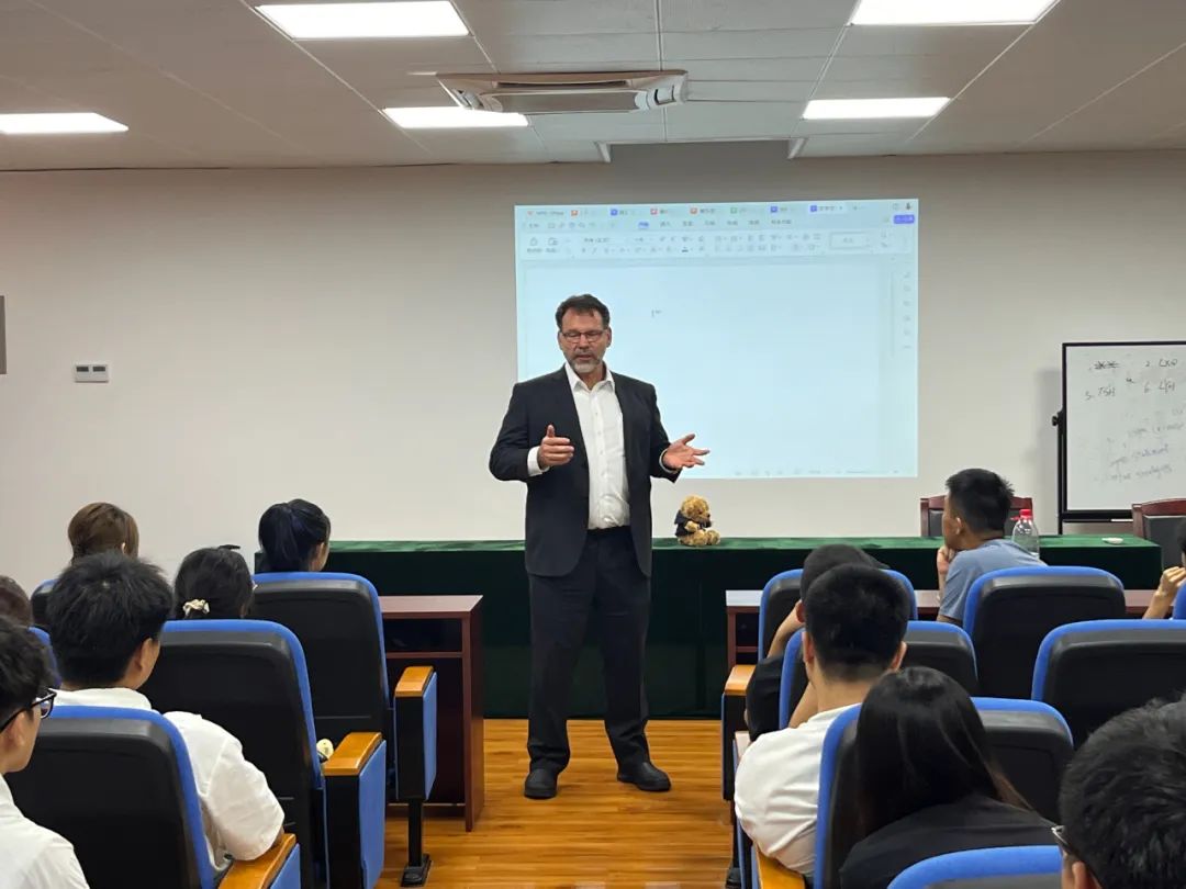 中外合作办学 | 2025年华南理工大学新南威尔士大学本科预科1.5+3/4项目招生简章
