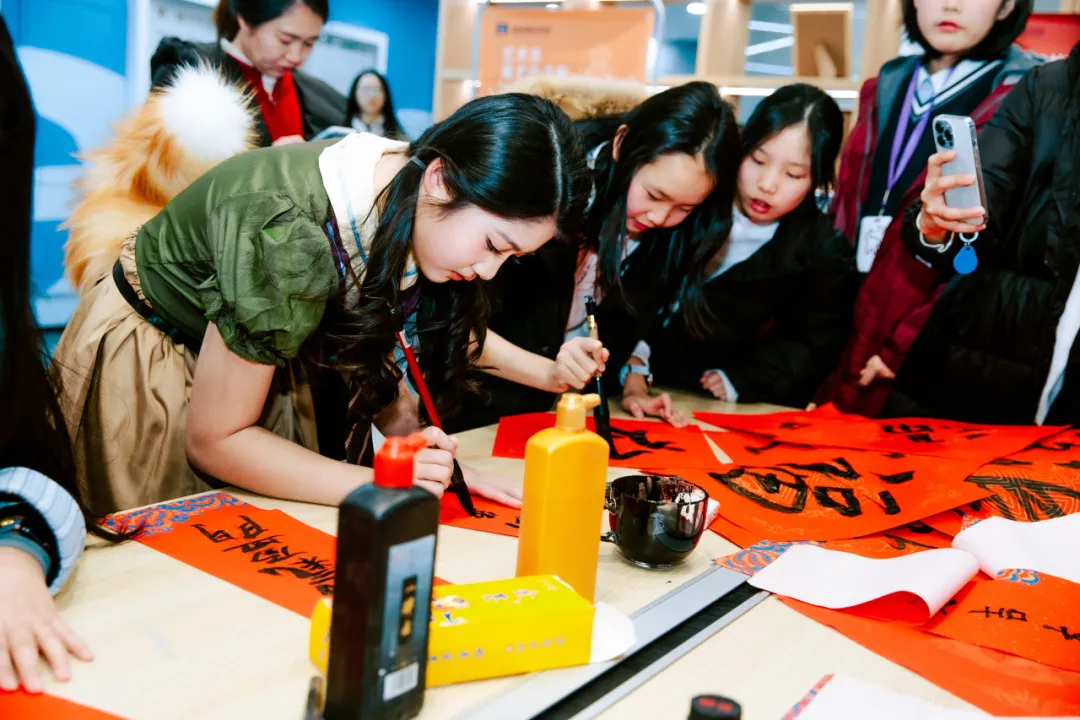 杭州国际高中｜杭州维翰学校国际部2025年秋季招生简章！开设日本、A- level、香港DSE课程！