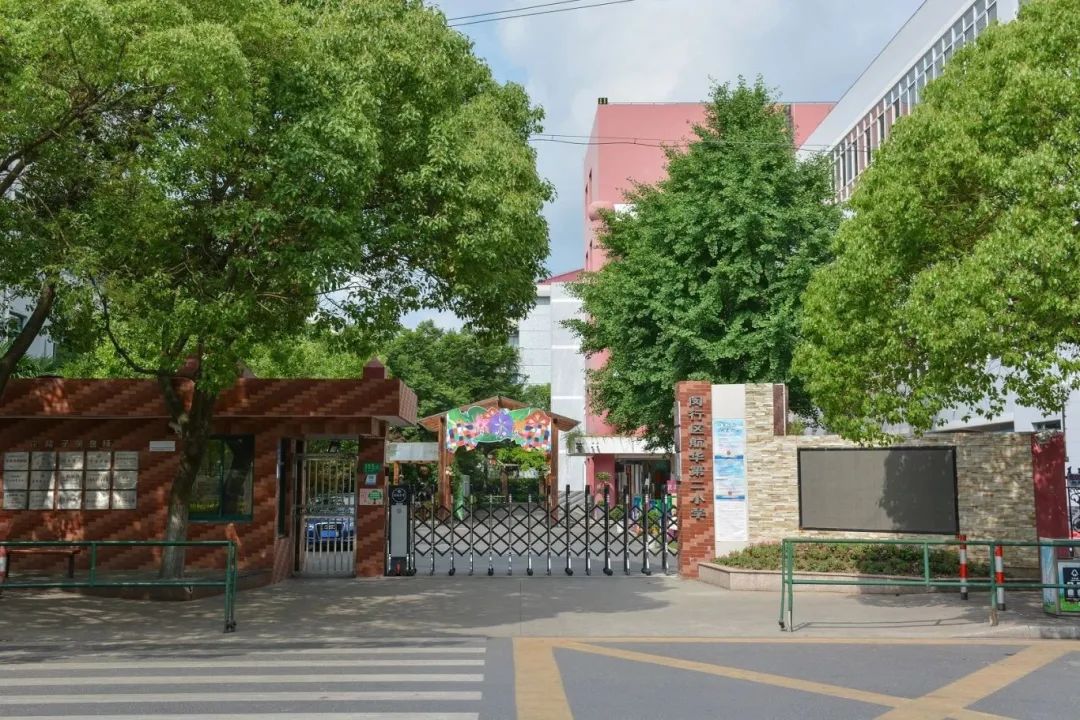 民办未摇中也不怕！汇师、园南、明强东等21所公办摇号失败还能回，快看有你娃的对口校吗？
