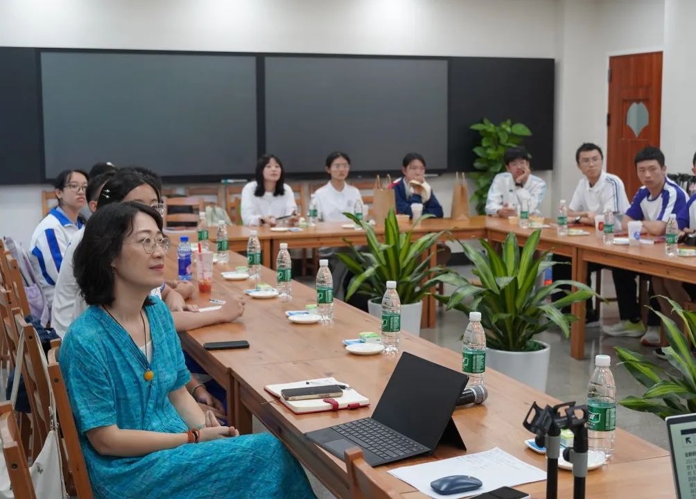 墨池星火映西溪，智汇天府领未来 ——杭州学军中学师生到访成都七中