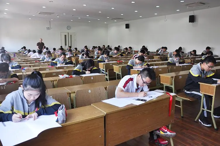 体制内高一转轨光华剑桥两年制Alevel！难吗？