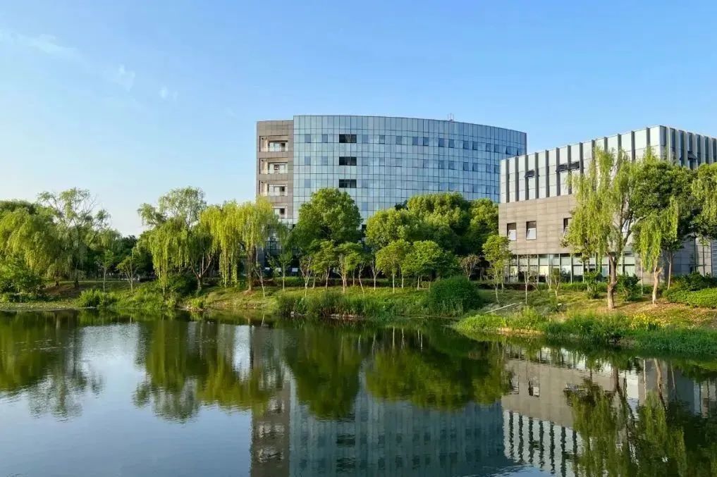 上海青浦区国际高中学校｜上海林国荣学校，开设新加坡及日本高中课程！
