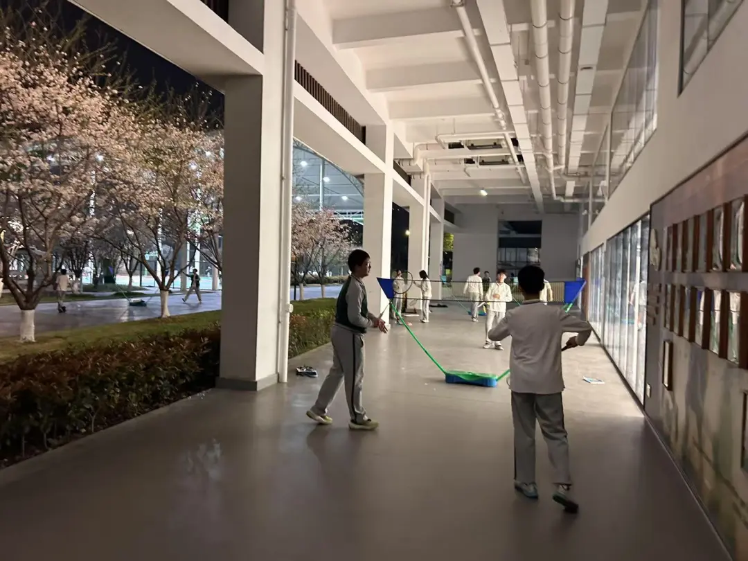 杭州国际高中｜杭州橄榄树学校2025招生简章！开设A- level、AP、香港DSE课程！