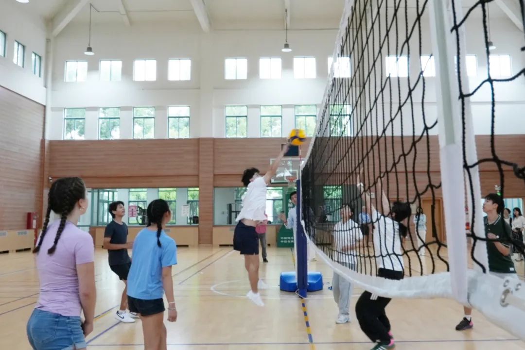 青春对话，传承友谊——美国劳伦斯维尔中学到访宋庆龄学校