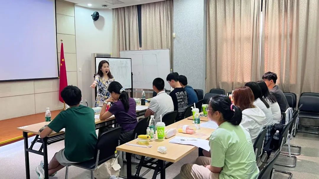 上海明复日高第二期新生暑期破冰营｜热力开营，共赴精彩成长之旅！