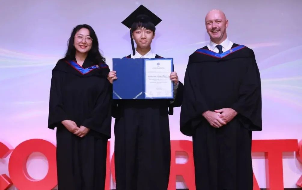 44分IB学霸的“解题人生”：从数学竞赛到社区辅导，他如何定义卓越？