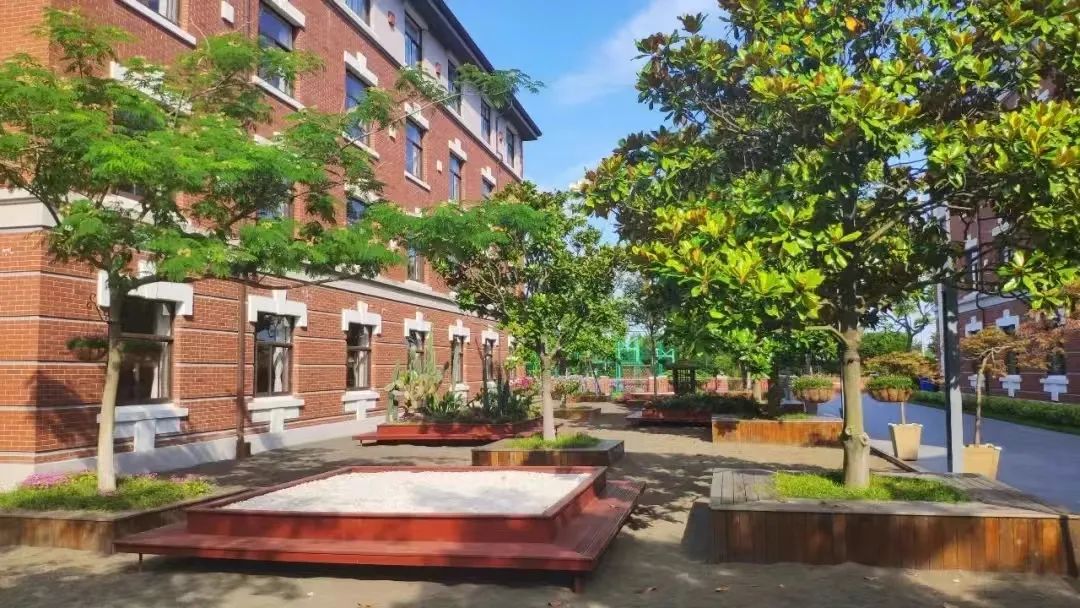 十年磨一剑！上海新纪元双语学校荣登四校八大，岛上最美学校不止有颜值！