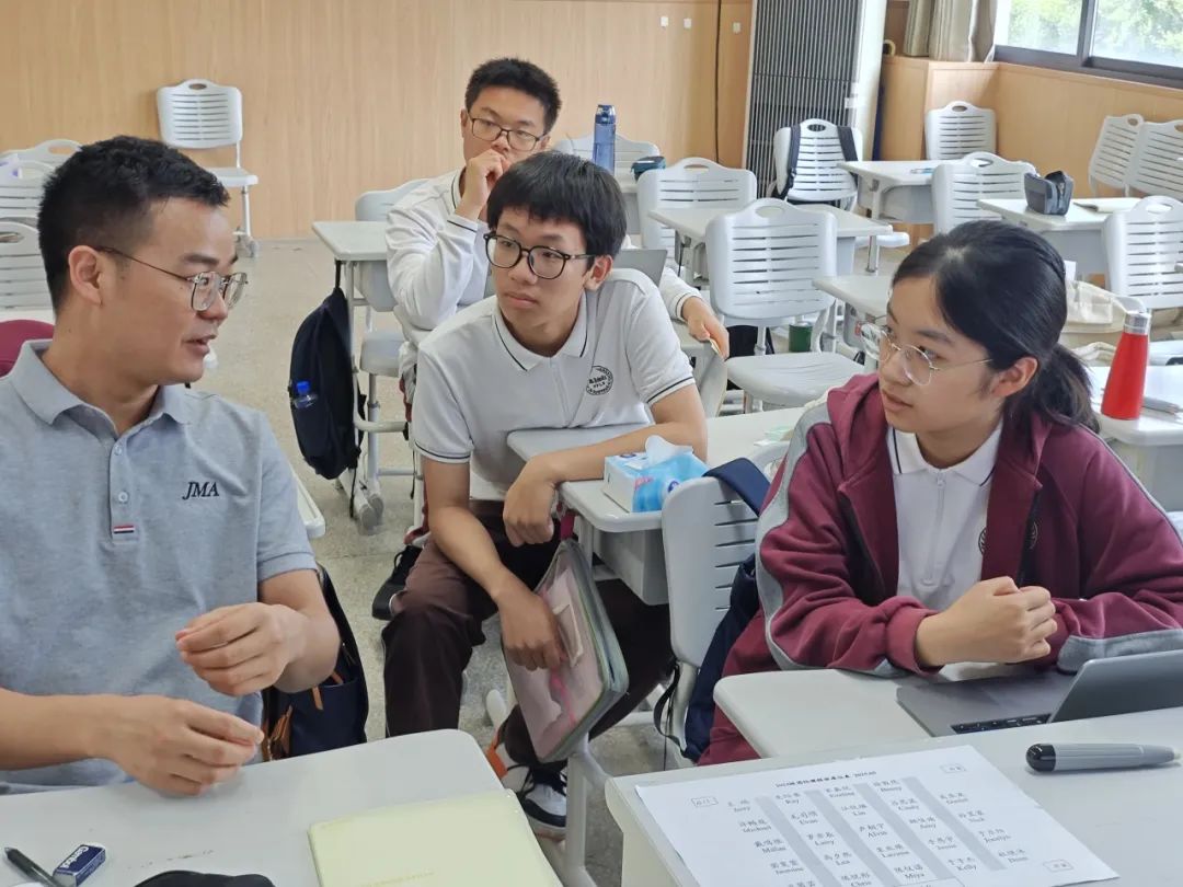 【校园新闻】思政引领创新路 材料躬行实践篇——浦外国际部联动上硅所开展馆校协同课程