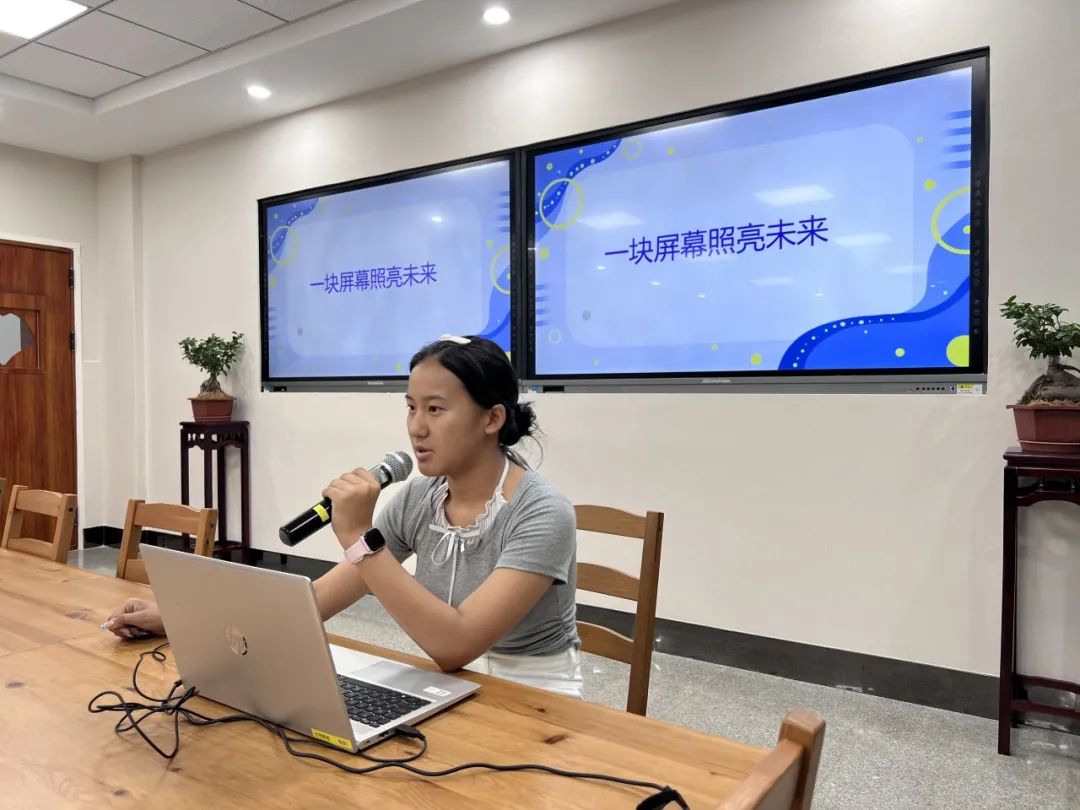 墨池星火映西溪，智汇天府领未来 ——杭州学军中学师生到访成都七中