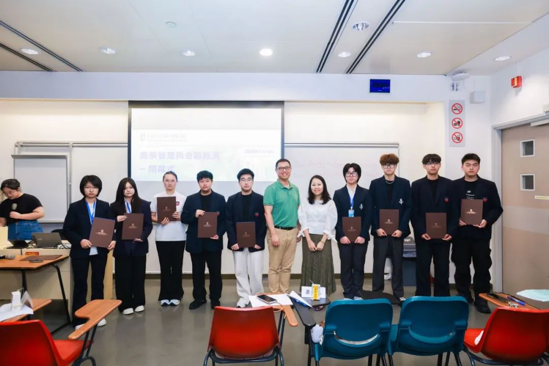 林国荣学子荣耀归来：第六组斩获香港研学冠军，荣获港大教授推荐信