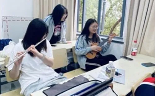 上海日本高中 | 学费7.7万一年！上海工程技术大学多语种日本班2025年招生简章！