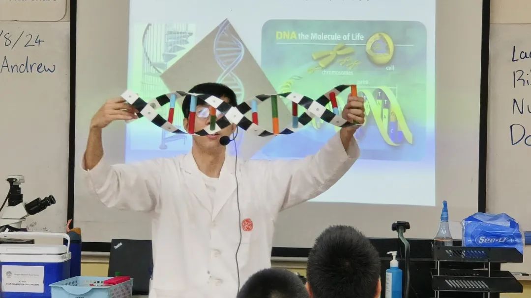 【国庆】48年历史的新加坡科学营—法医科学家主题重磅回归，“新”式亲子营，千元实现出国深度体验N种职业！