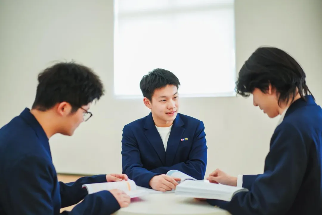 上海新加坡高中｜上海双威公学上海学校新加坡留学项目2025年招生简章！