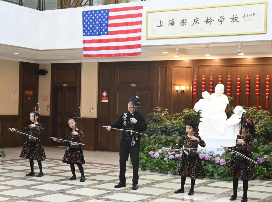 青春对话，传承友谊——美国劳伦斯维尔中学到访宋庆龄学校