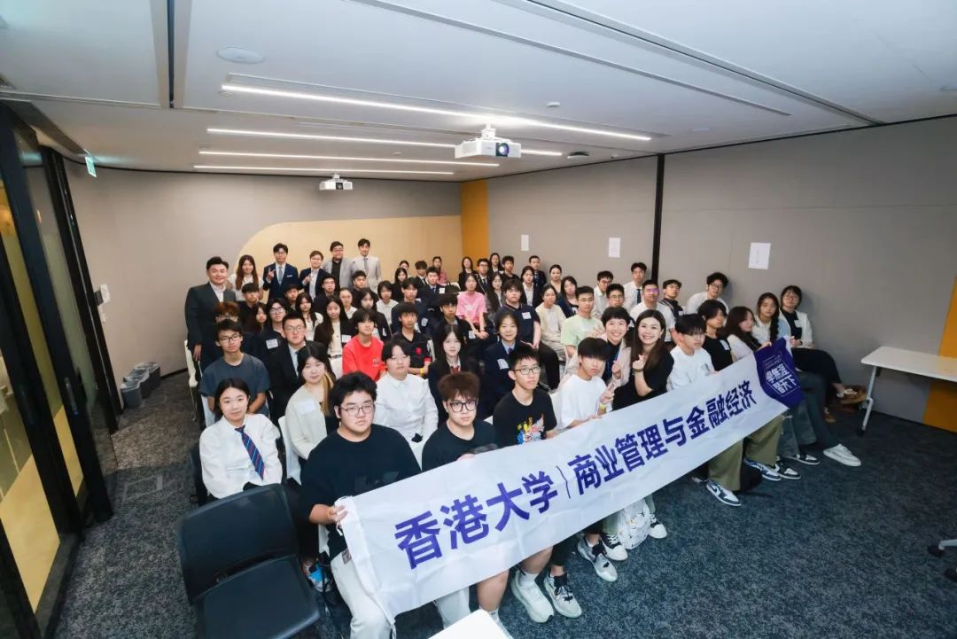 林国荣学子荣耀归来：第六组斩获香港研学冠军，荣获港大教授推荐信