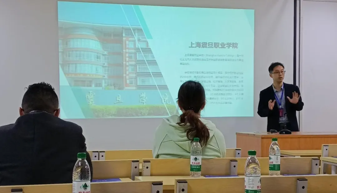 上海新加坡高中｜上海震旦融高2025年招生简章！国内+新加坡、马来西亚升学方向！性价比极高！