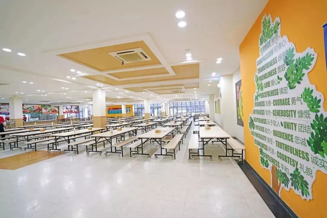 古今交融，中西荟萃！“协和系”唯一被纳入政府购买学位，拥有300年历史徽派古宅的学校——协和万源！