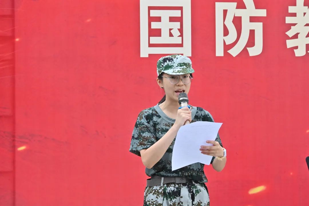 军魂铸品格，青春有担当——成都外国语学校高一第二批新生军训开营仪式圆满举行