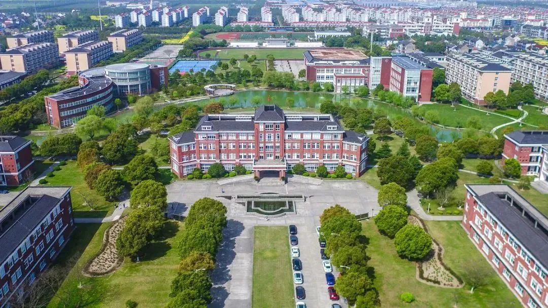 上海松江区双威公学新加坡方向及日本高中课程招生简章！
