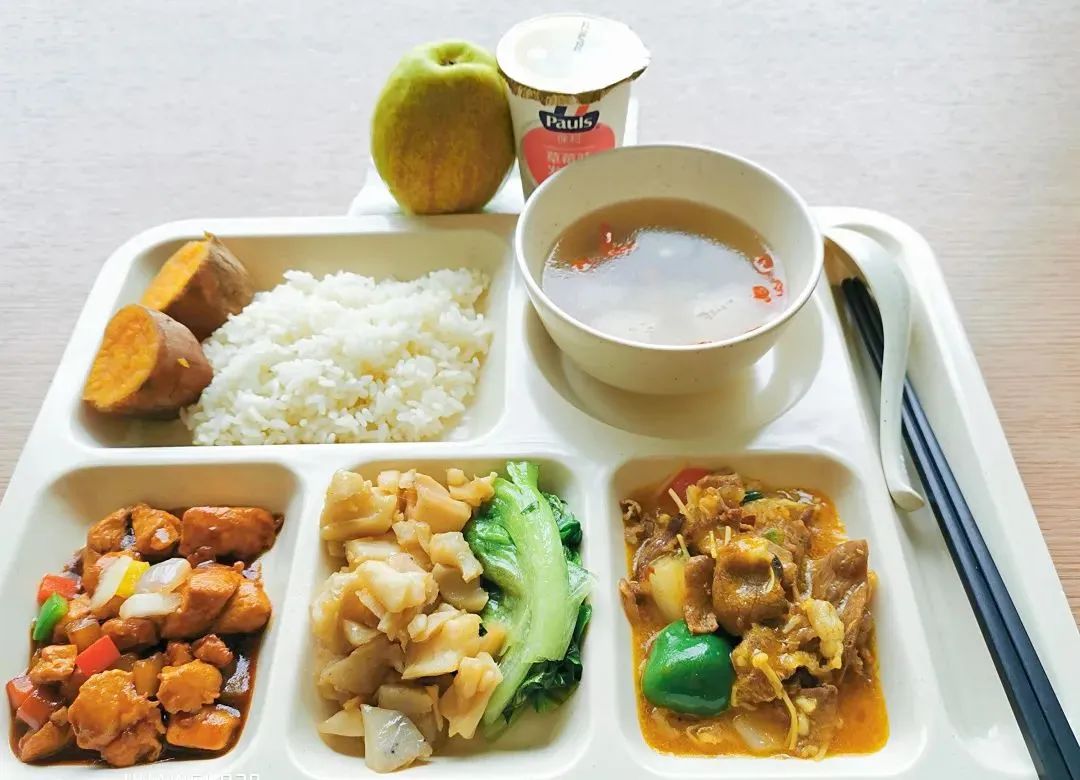 孩子在校吃什么？来看看动辄10w+学费的上海国际学校吃得值不值！
