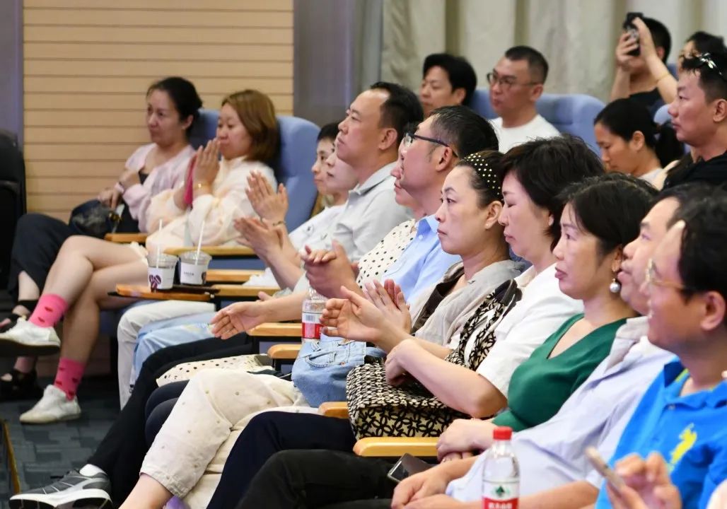 遇见紫竹，跃向未来 | 2025级新生开学报到纪实