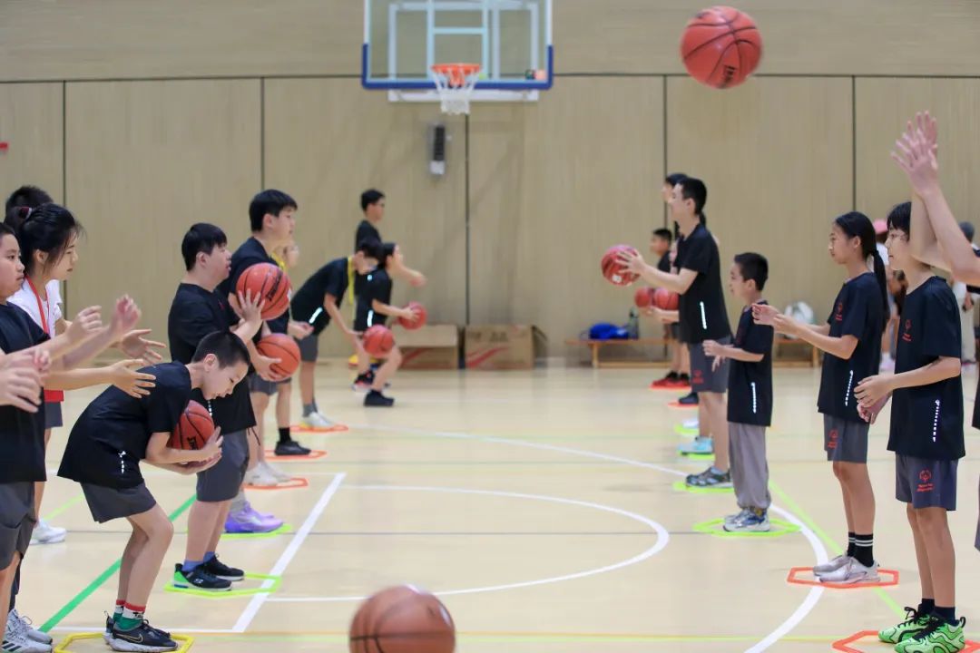 让爱在运动中传递｜特奥融合夏令营在包校