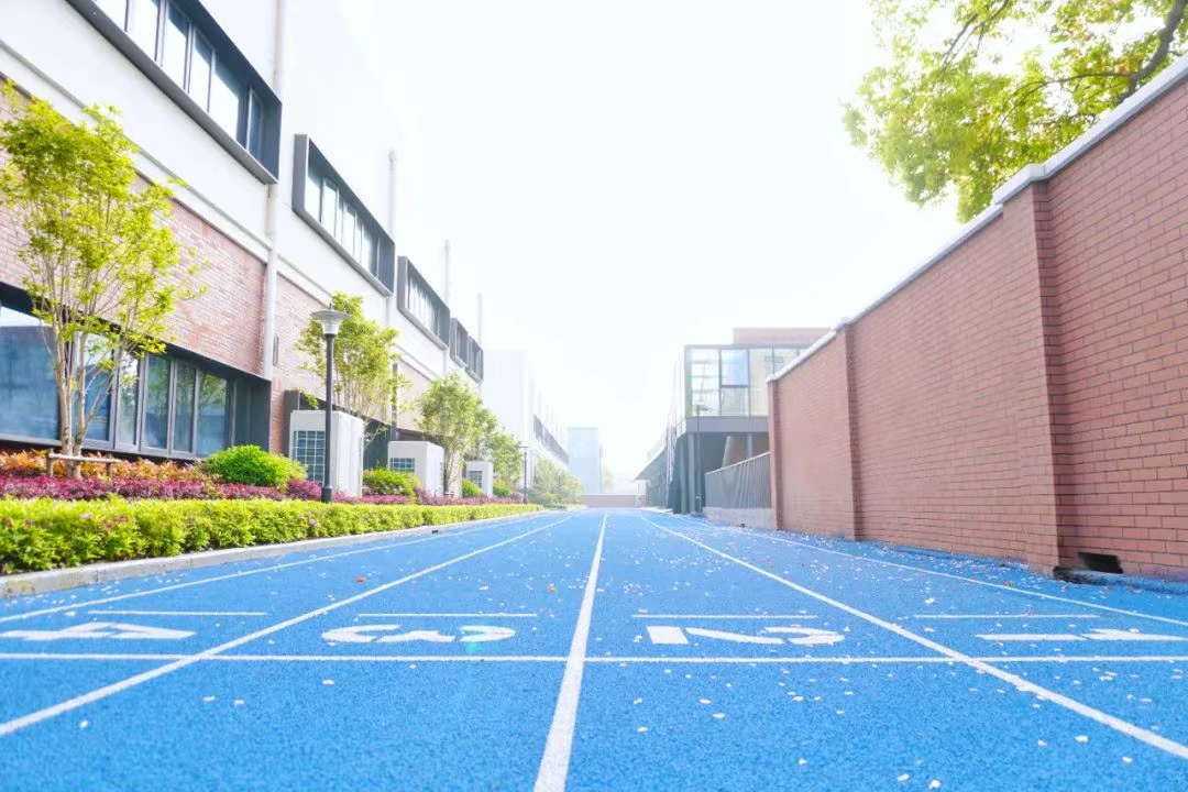师生比1:4，80%海归教师——上海FAST未来学院详情介绍