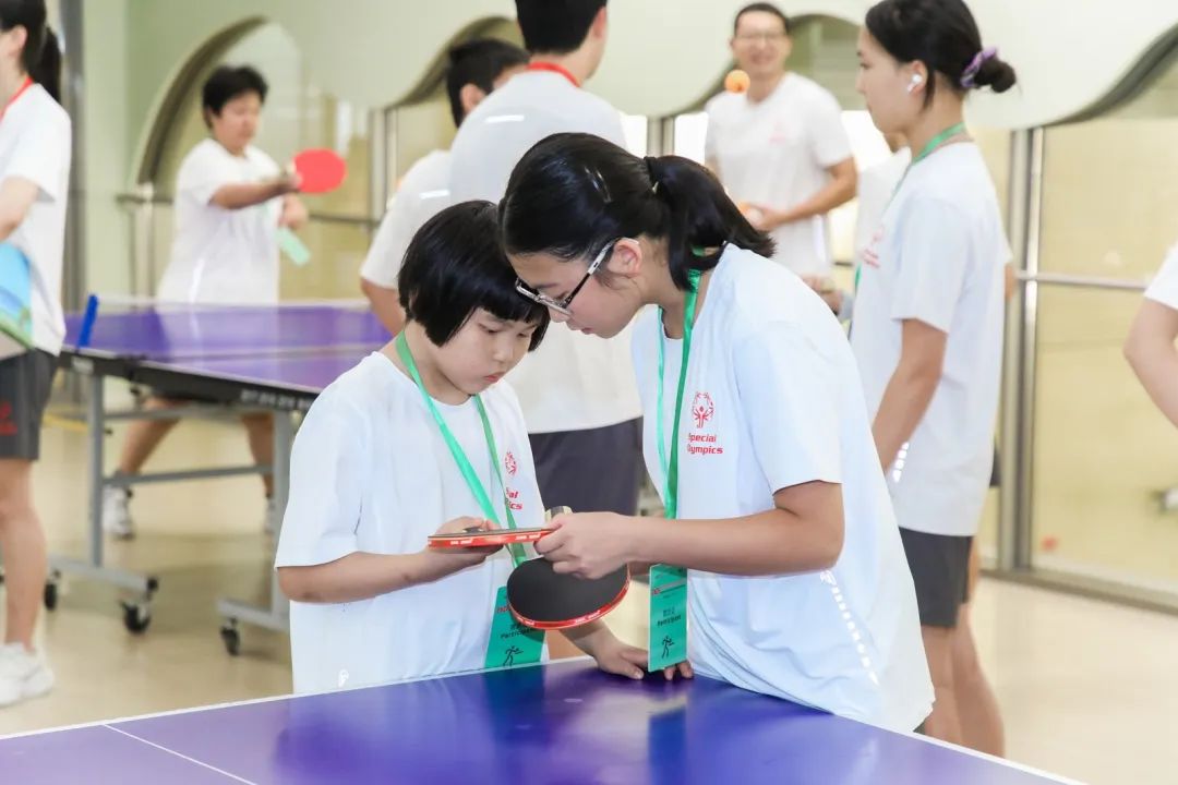 让爱在运动中传递｜特奥融合夏令营在包校