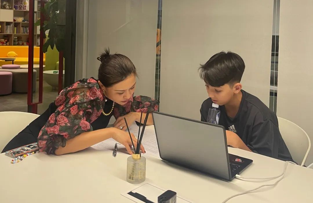 德威男孩申请故事：用独特经历打动招生官
