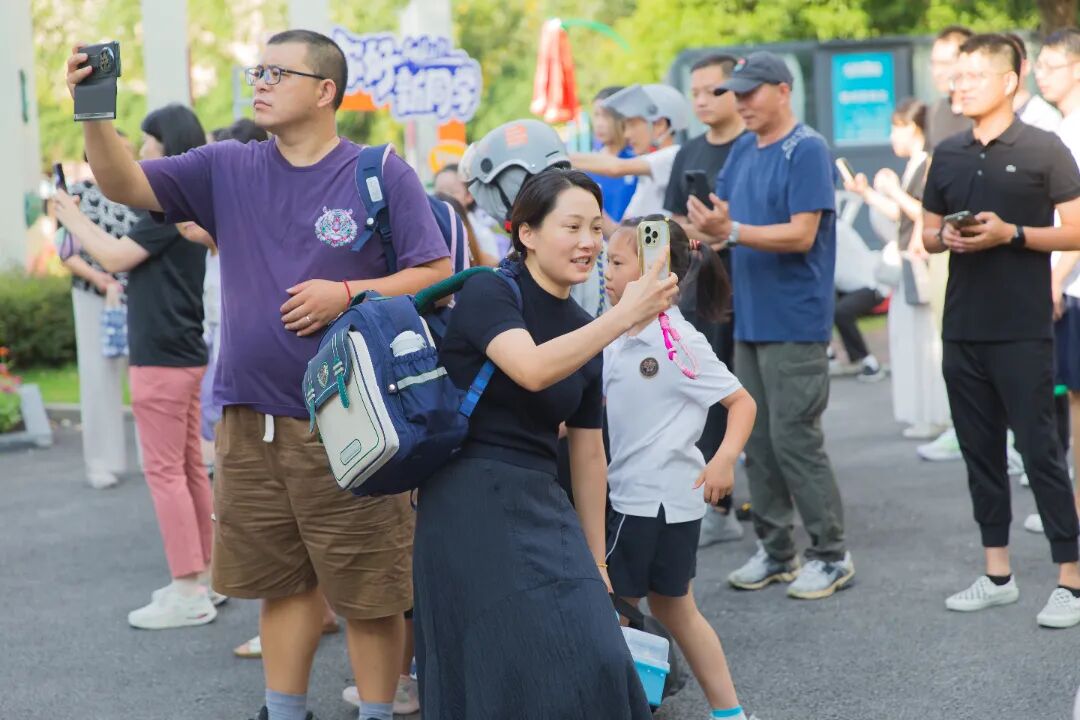 启智向未来，强国看少年 | 德英乐实验学校邀你共赴新征程