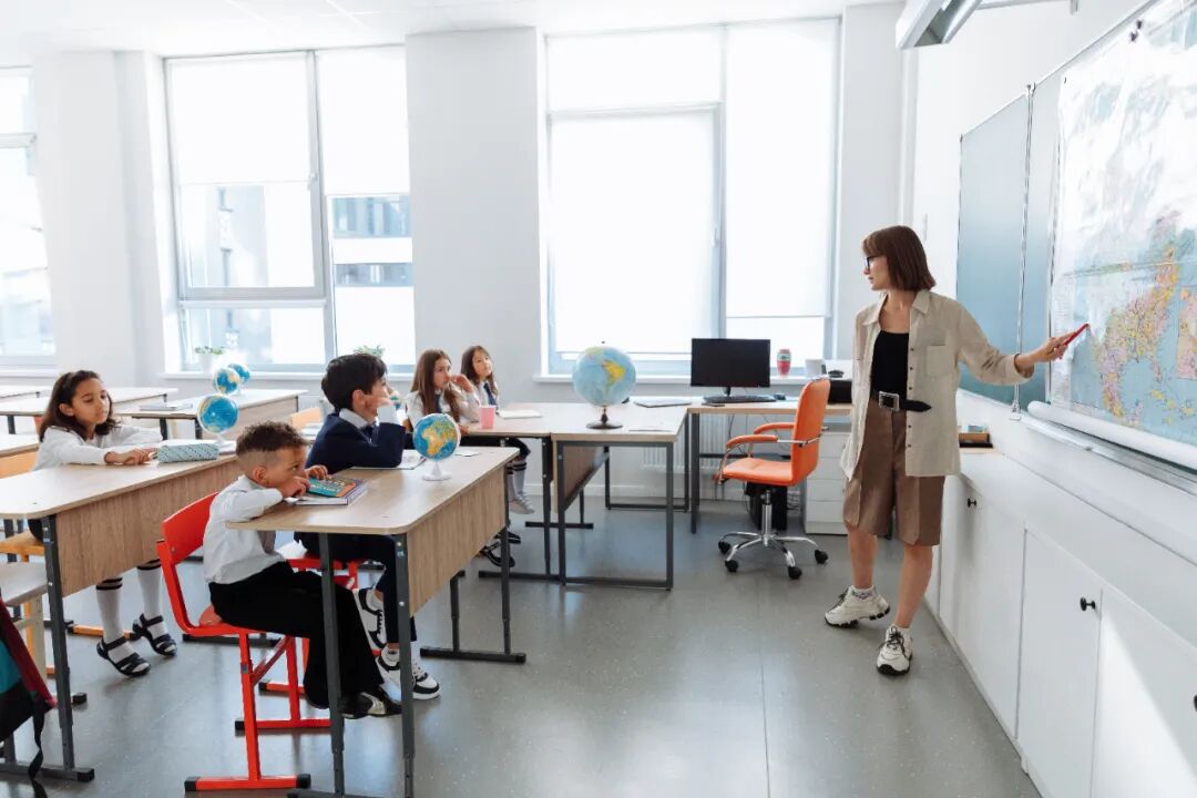 爱丁堡大学的教育学专业好申请吗？ | 科研论文一对一项目