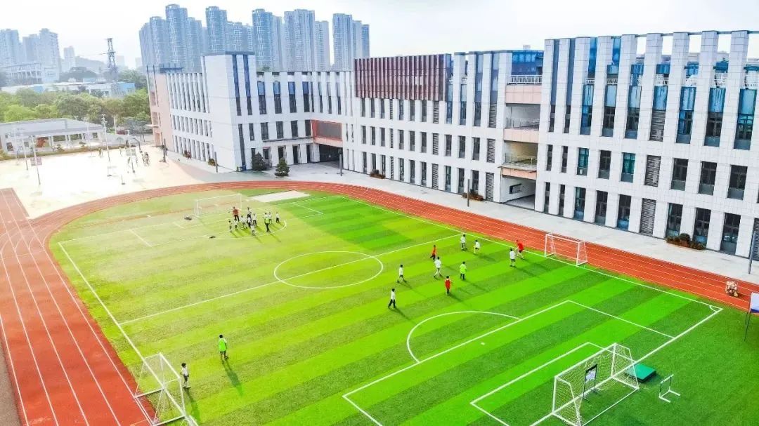 扒一扒深圳学费10-30w国际校宿舍长啥样！【龙岗篇】
