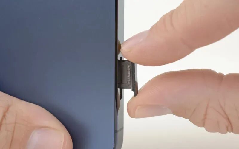 香港买iPhone17能省多少？学生党必看：教育优惠+学生机双重省钱秘籍