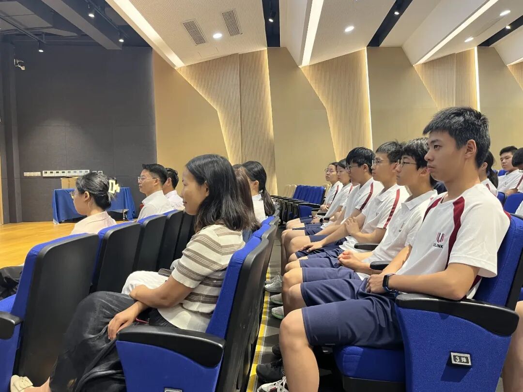 领科国内高中部开学季：以成长之名，赴青春之约