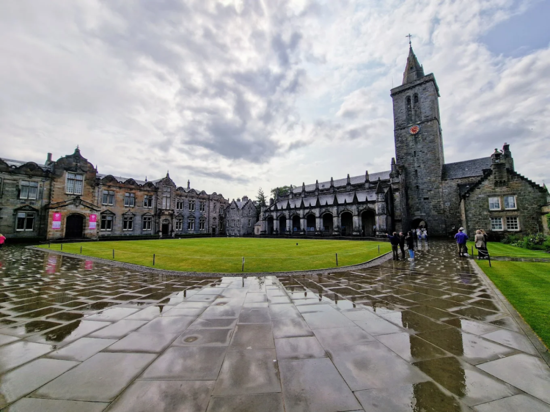 在英国本土很受认可，但国内学生喜欢不起来几所英国大学！