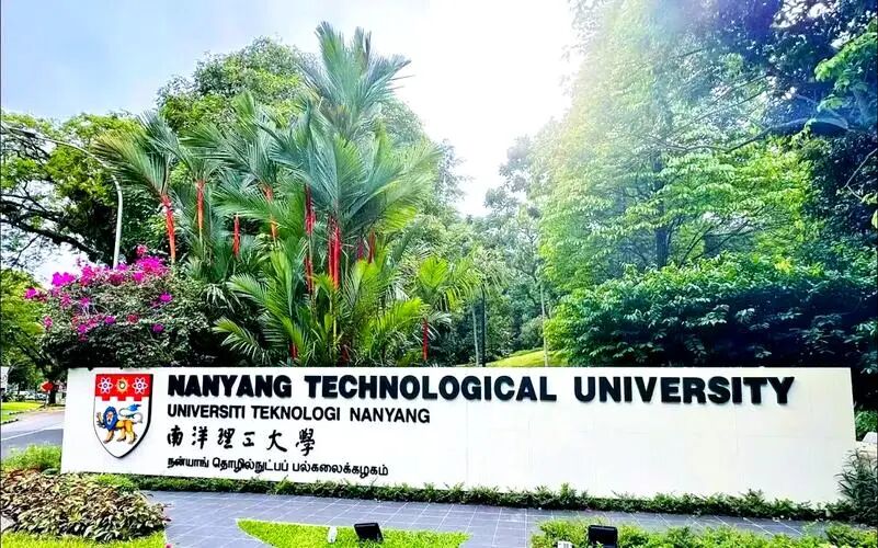 中国香港&新加坡留学费用全解析：2026年本硕留学预算指南~