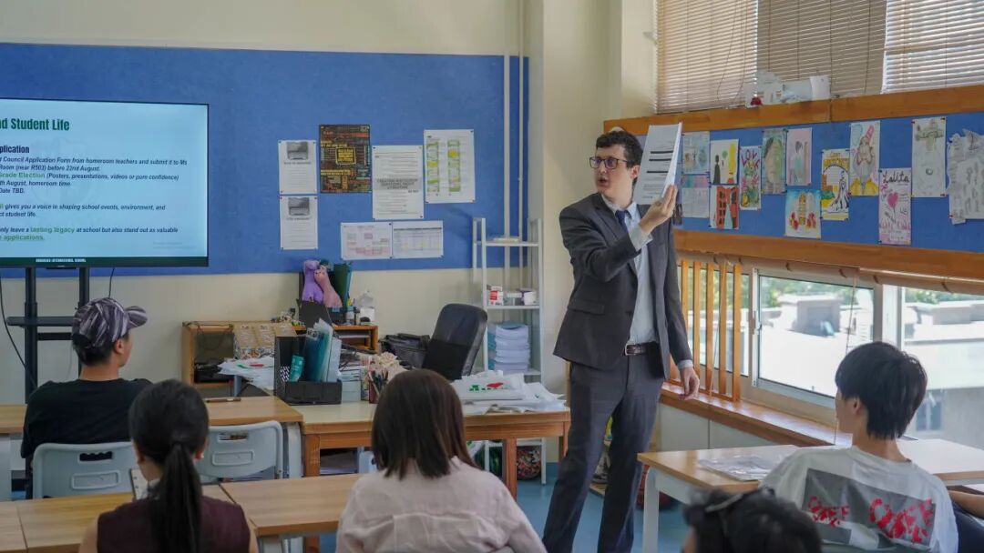 Discover HQIS Upper School | 塑造未来领袖：探秘HQIS中学部纯正美式课堂