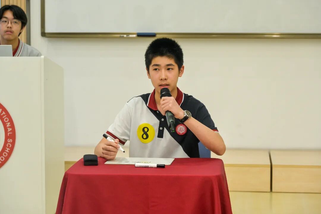 “蜂”芒毕露，看冠军花落谁家！ | 2025光华剑桥新生拼词大赛