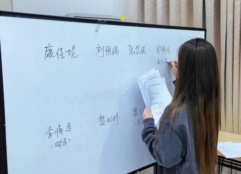 谱写新篇章，共筑校园梦｜上海明复日高第一届校学生会竞选风采展示